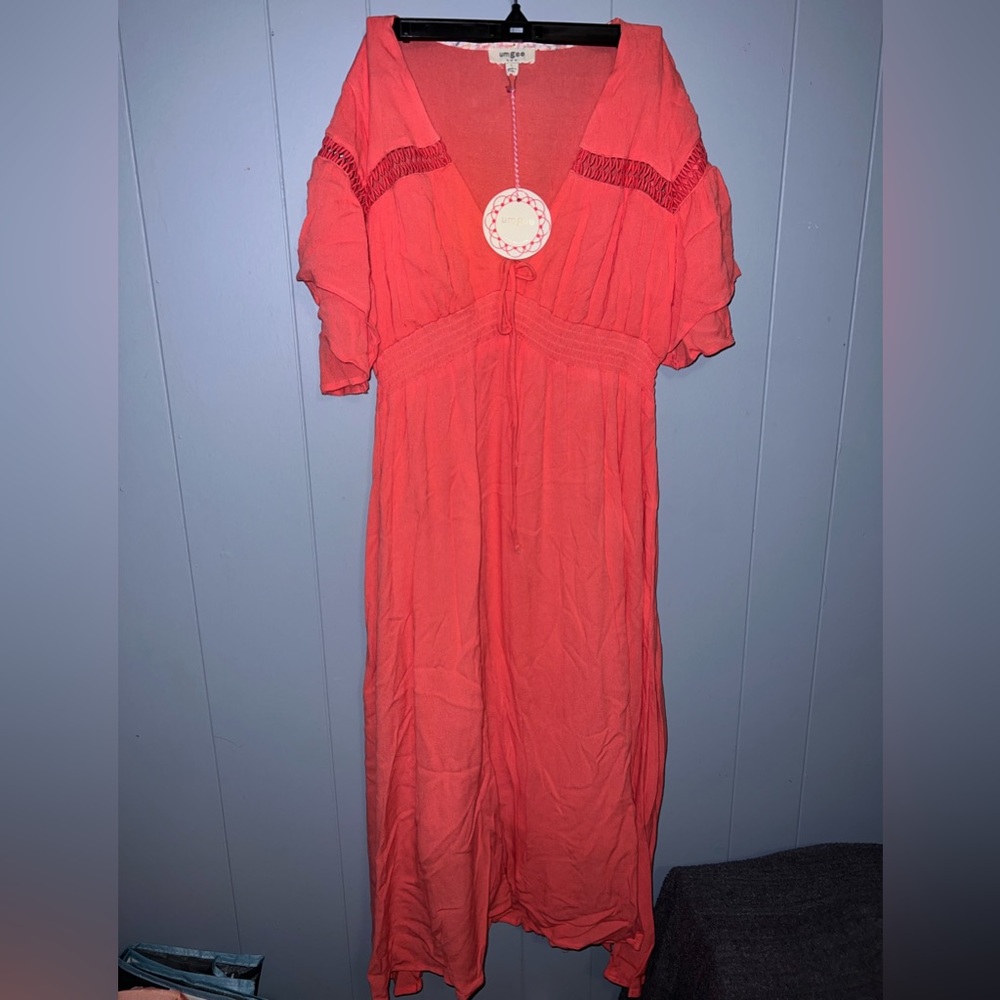 New with Tags Umgee hot pink midi dress